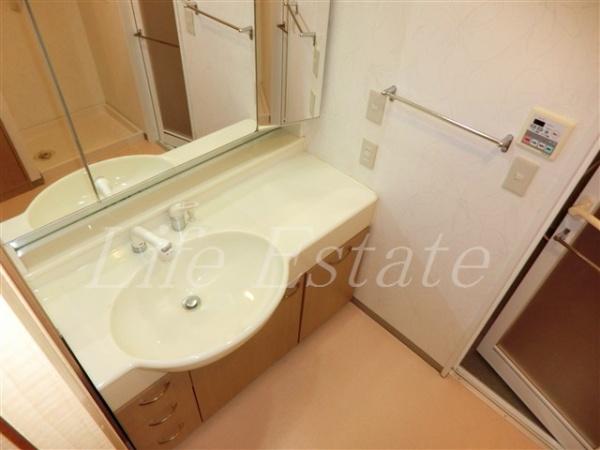 大阪市中央区上本町西４丁目のマンション