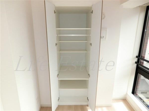 大阪市中央区南船場１丁目のマンション