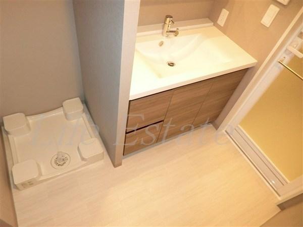 大阪市中央区南船場１丁目のマンション