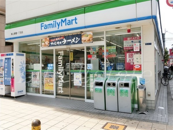ディオレ・クレスト東心斎橋(ファミリーマート東心斎橋一丁目店)
