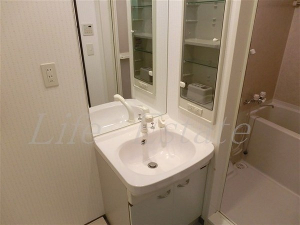 ローズコーポ本町