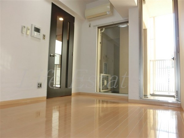 レジュールアッシュ谷町