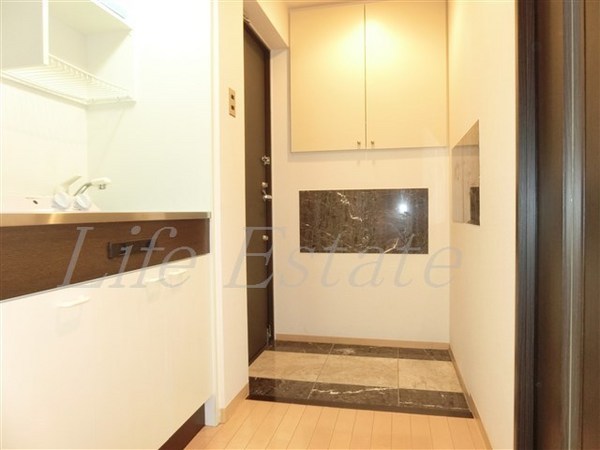 レジュールアッシュ谷町