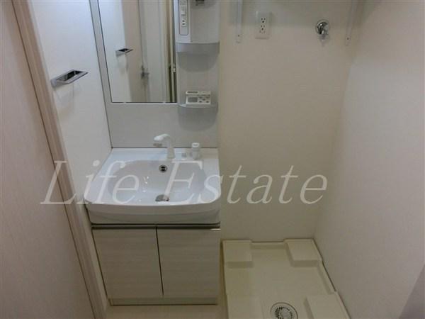 ファーストフィオーレ本町イースト