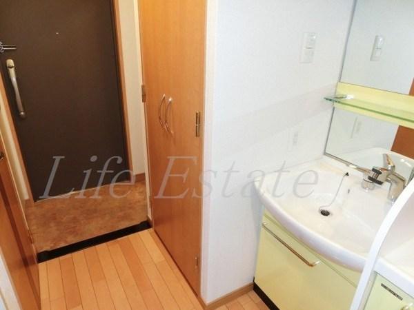 大阪市中央区東心斎橋１丁目のマンション