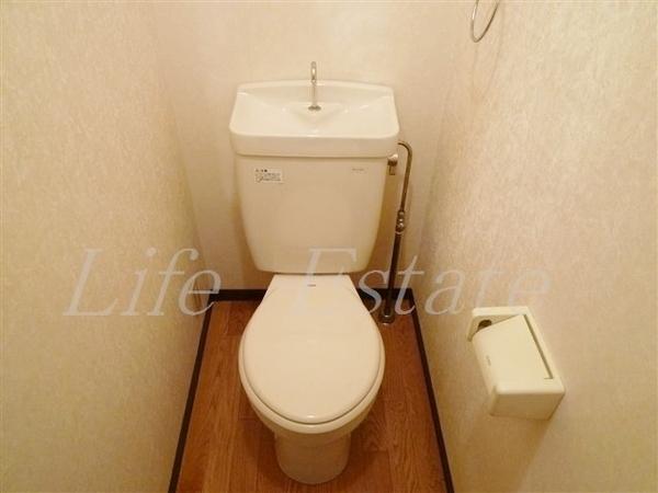 シュロスヒロカズ大手前