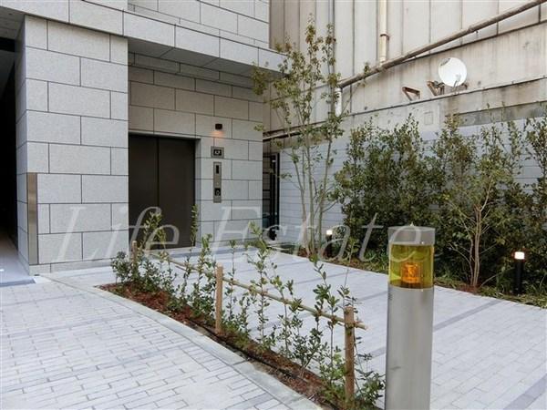 大阪市中央区安土町３丁目のマンション