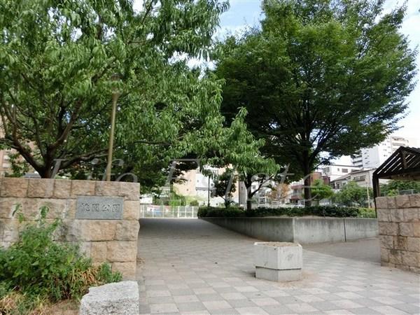 GardenCourt烏ヶ辻(桃谷公園)