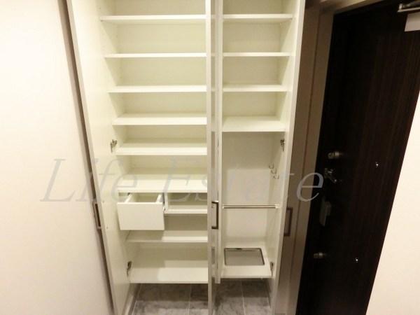 プレサンスロジェ本町