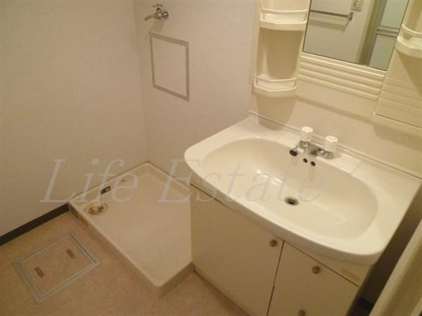 大阪市中央区鎗屋町２丁目のマンション