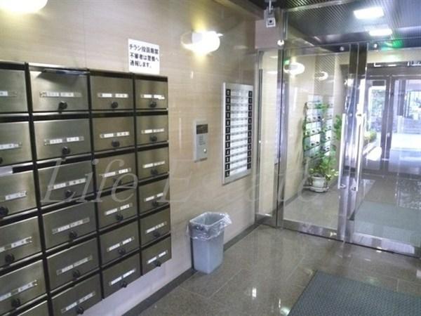 大阪市中央区鎗屋町２丁目のマンション