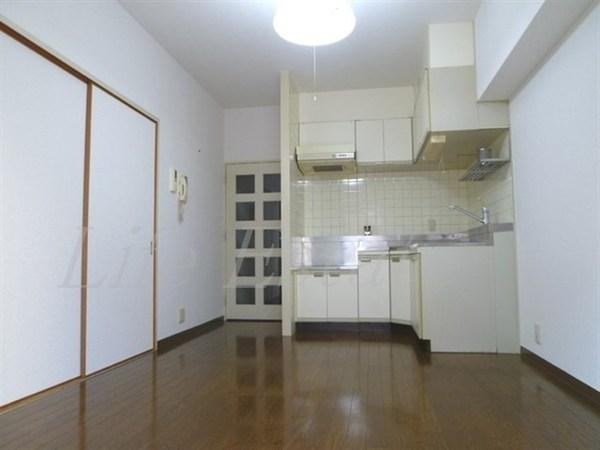 大阪市中央区鎗屋町２丁目のマンション