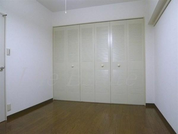 大阪市中央区鎗屋町２丁目のマンション