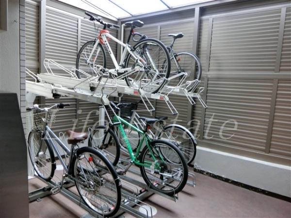 大阪市中央区淡路町１丁目のマンション
