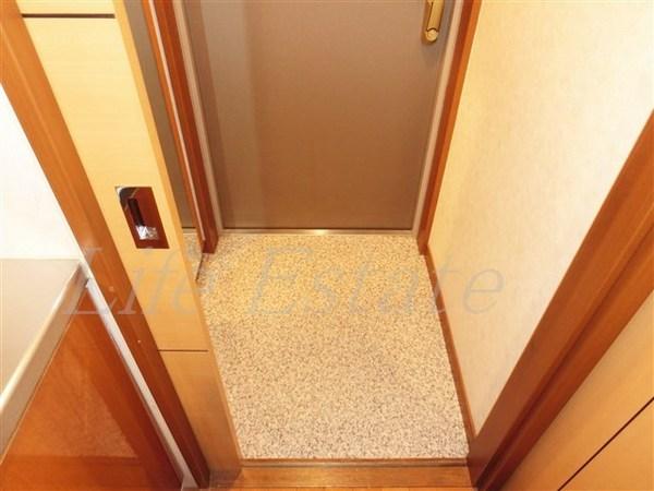大阪市中央区谷町９丁目のマンション