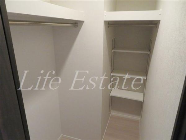 大阪市中央区安土町２丁目のマンション