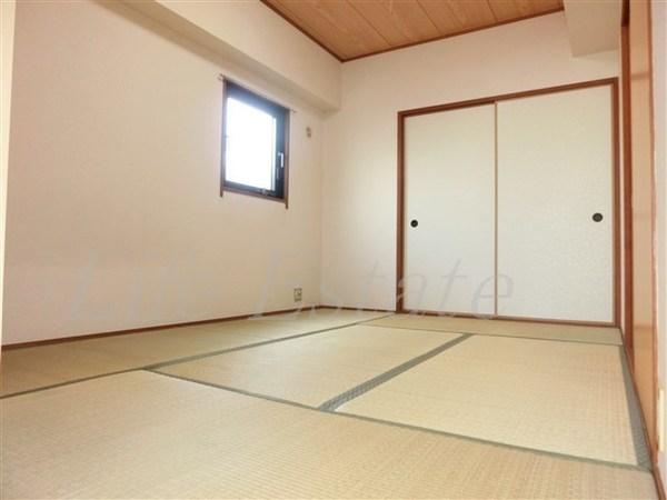 エフクレスト