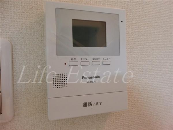 ニチエイビル