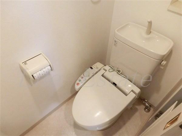 ジュネーゼグラン心斎橋東