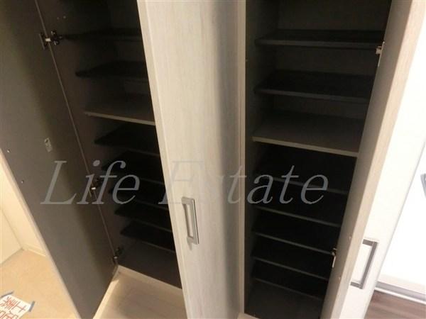 フォーリアライズ本町レクス