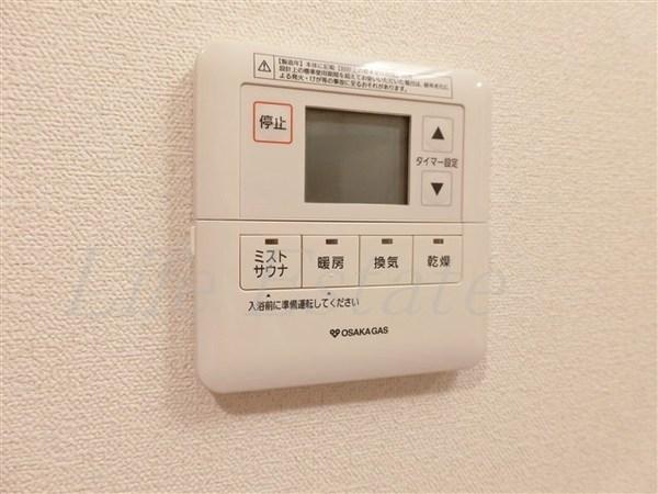 プレサンス心斎橋ニスト