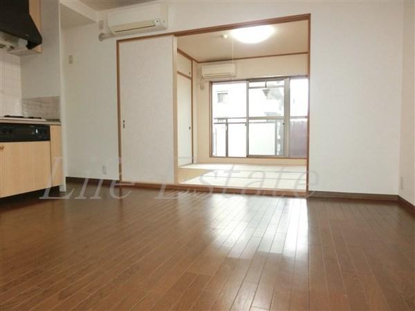 メゾンシュエスト