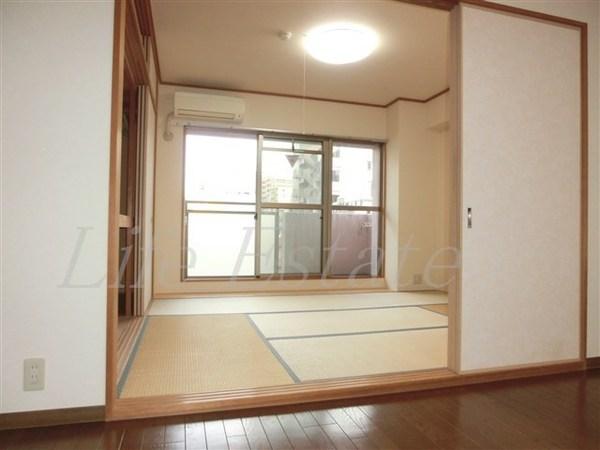 メゾンシュエスト