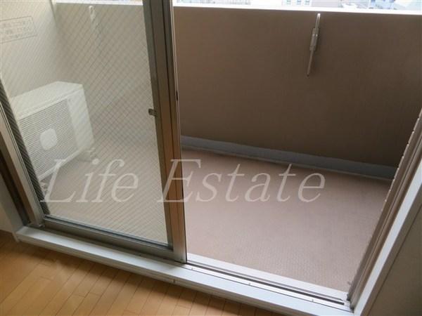 大阪市中央区備後町１丁目のマンション