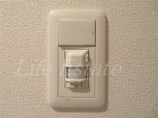 プレサンス心斎橋レヨン