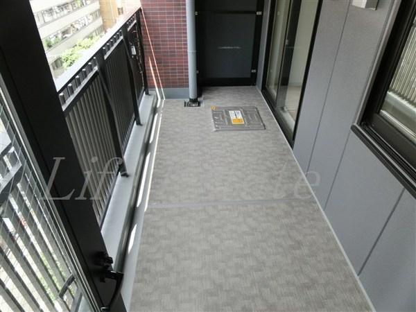 大阪市中央区南船場１丁目のマンション