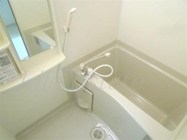 プレサンス心斎橋ラヴィ