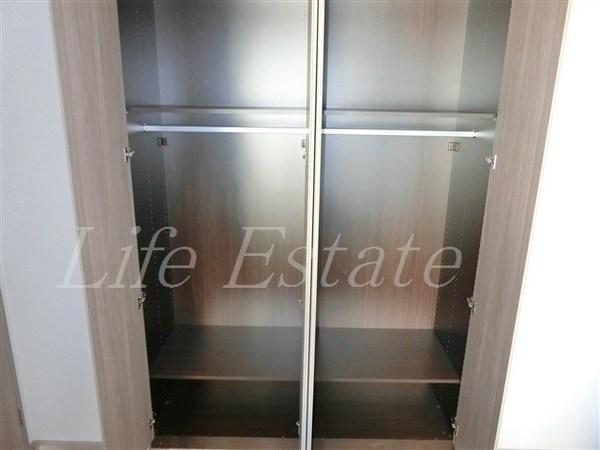 プレサンスレジェンド堺筋本町タワー(収納)