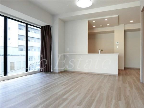 プレサンスレジェンド堺筋本町タワー(リビング)