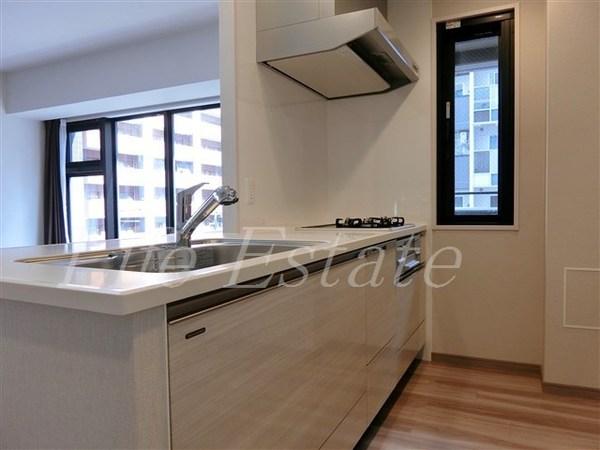 プレサンスレジェンド堺筋本町タワー(キッチン)