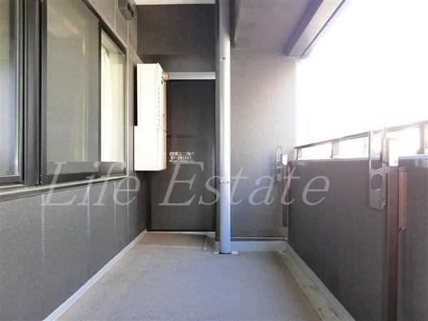 プレサンスレジェンド堺筋本町タワー(バルコニー)