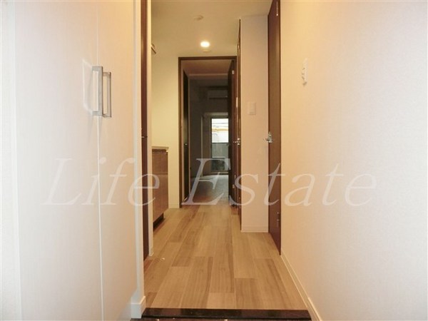 プレサンス本町エクストラ(玄関)