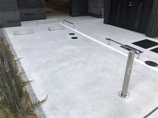 プレサンス本町エクストラ(駐車場)