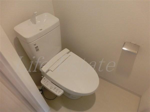 ファーストフィオーレ本町イースト