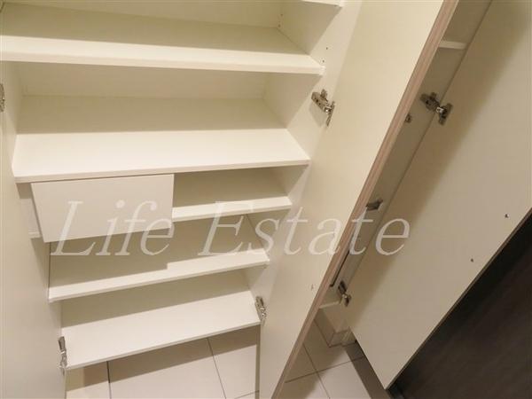 プレサンスロジェ堺筋本町(収納)