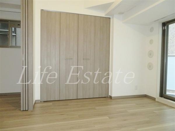 プレサンスロジェ堺筋本町(洋室)