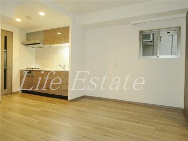 プレサンスロジェ堺筋本町(リビング)