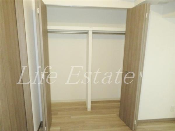 プレサンスロジェ堺筋本町(収納)