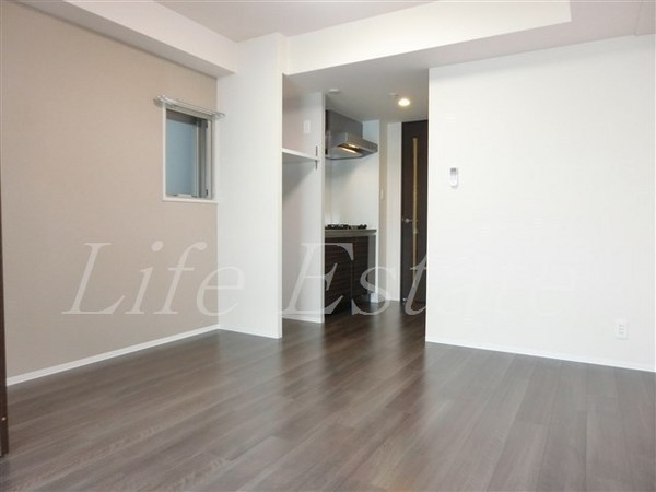 コンフォリア心斎橋EAST(リビング)