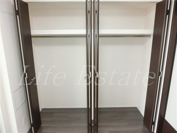 コンフォリア心斎橋EAST(収納)