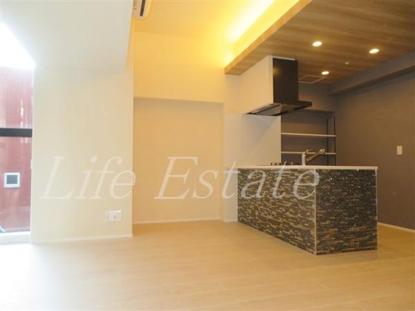 BRAVE常盤町Ⅱ(リビング)