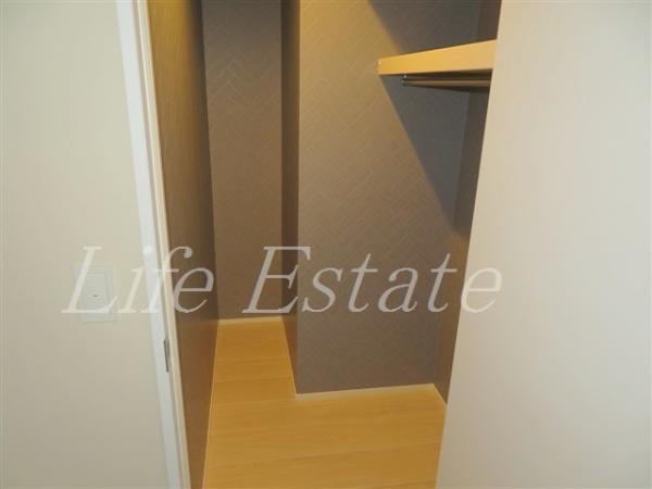 BRAVE常盤町Ⅱ(収納)