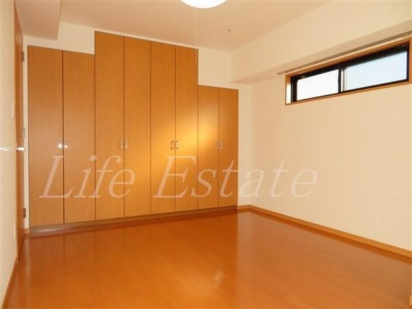 リーガル北心斎橋Ⅱ(子供部屋)