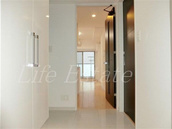 エステムエグゼ心斎橋(玄関)