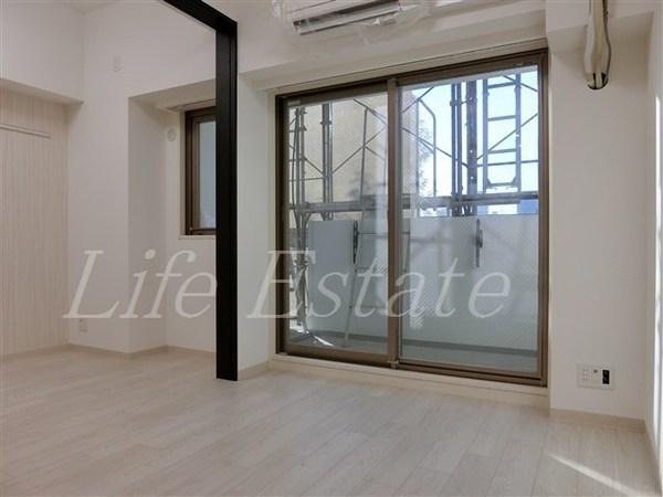 エステムコート谷町九丁目(リビング)