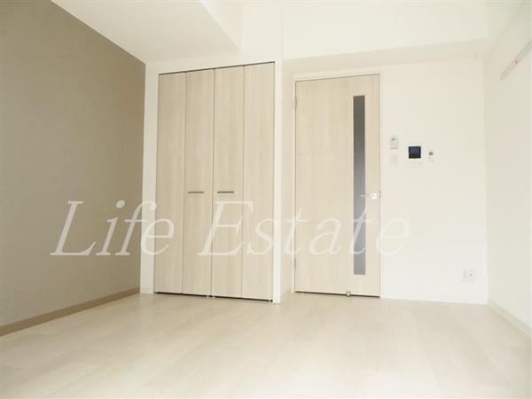 AKASHI ENTERPRISE(洋室)